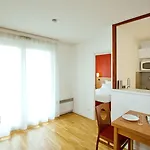 Apart Otel Sejours & Affaires Saint-nicolas 3*