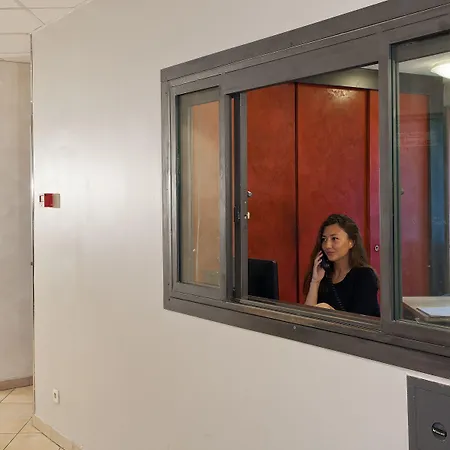 Aparthotel Sejours & Affaires Saint-nicolas 3*