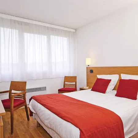 Sejours & Affaires Saint-nicolas 3*